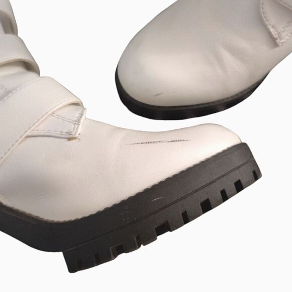 Forever 21 White Faux Leather Buckle Chunky Platform Ankle Boots Size 8 - Picture 13 of 14